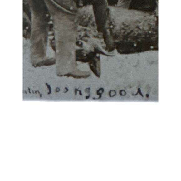 Antique RPPC Postcard Ephemera Early 1900s 5 Guys Loading Deer Onto Horse Sled - Picture 5 of 6